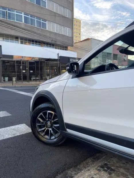 VOLKSWAGEN Saveiro 1.6 G7 CABINE DUPLA CROSS FLEX, Foto 19