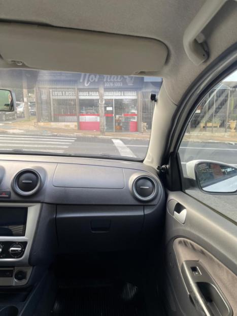 VOLKSWAGEN Saveiro 1.6 CABINE ESTENDIDA FLEX, Foto 11