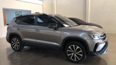 VOLKSWAGEN Taos 1.4 16V 4P FLEX 250 TSI HIGHLINE AUTOMTICO, Foto 2