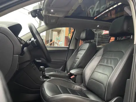 VOLKSWAGEN Tiguan 1.4 250 TSI TOTAL FLEX ALLSPACE COMFORTLINE TURBO AUTOMTICO TIPTRONIC, Foto 15