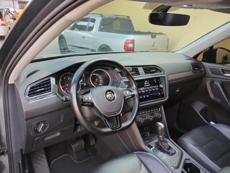 VOLKSWAGEN Tiguan 1.4 250 TSI TOTAL FLEX ALLSPACE COMFORTLINE TURBO AUTOMTICO TIPTRONIC, Foto 5