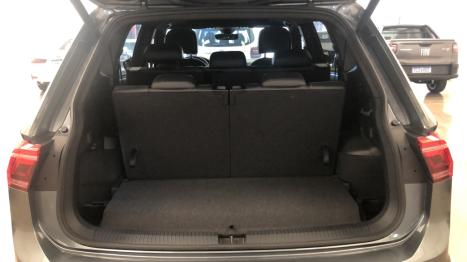 VOLKSWAGEN Tiguan 2.0 16V 4P TSI 300 TURBO R-LINE AUTOMTICO, Foto 18