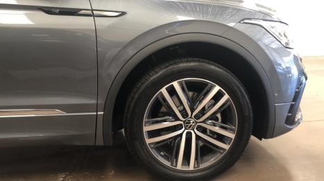 VOLKSWAGEN Tiguan 2.0 16V 4P TSI 300 TURBO R-LINE AUTOMTICO, Foto 19