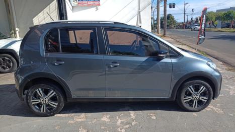 VOLKSWAGEN UP 1.0 4P FLEX 170 TSI XTREME, Foto 6