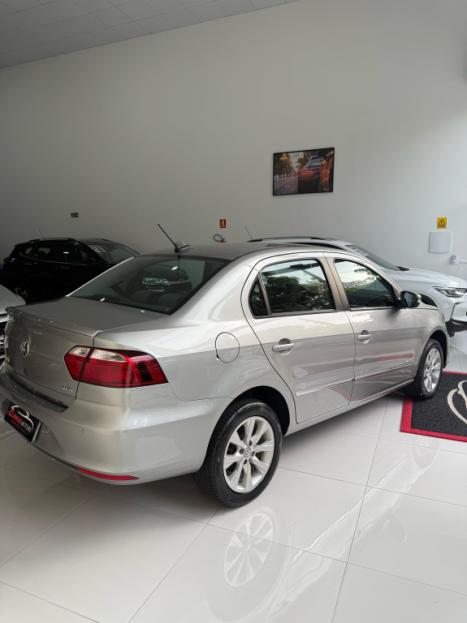 VOLKSWAGEN Voyage 1.6 4P FLEX HIGHLINE, Foto 4