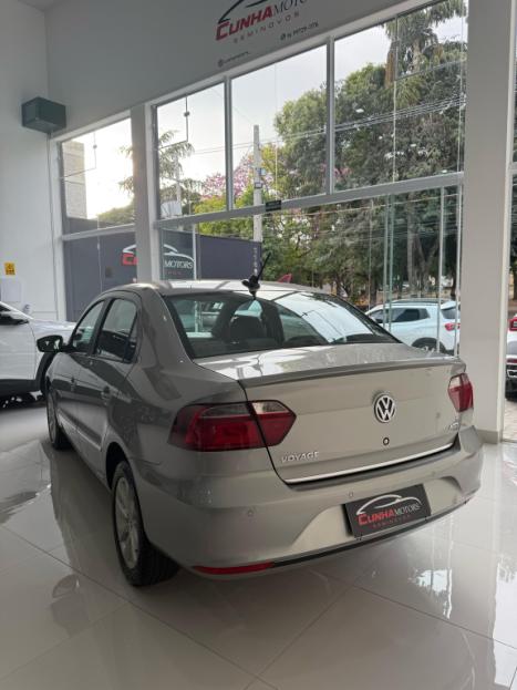 VOLKSWAGEN Voyage 1.6 4P FLEX HIGHLINE, Foto 5