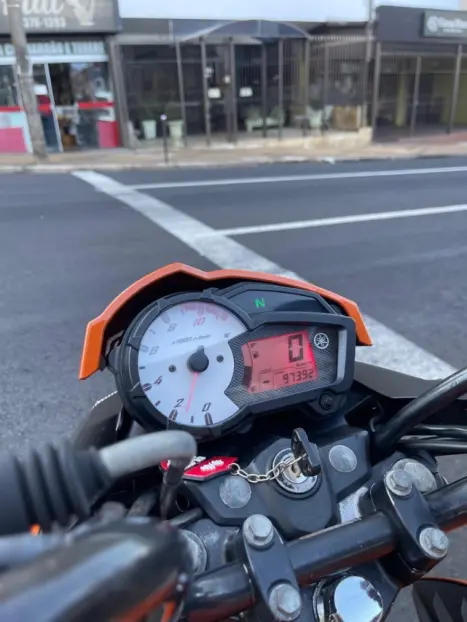 YAMAHA Fazer YS 150 SED, Foto 2