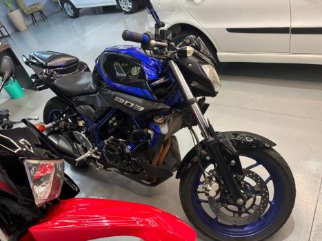 YAMAHA MT-03 300 ABS, Foto 2