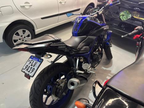 YAMAHA MT-03 300 ABS, Foto 3