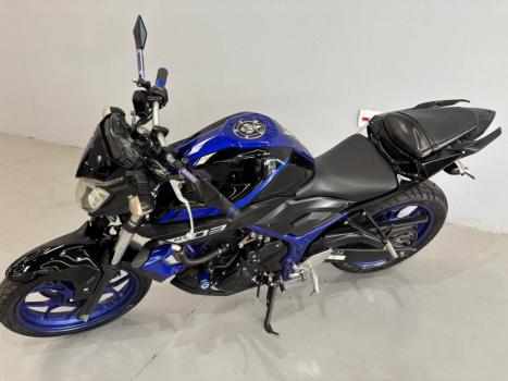 YAMAHA MT-03 300 ABS, Foto 2
