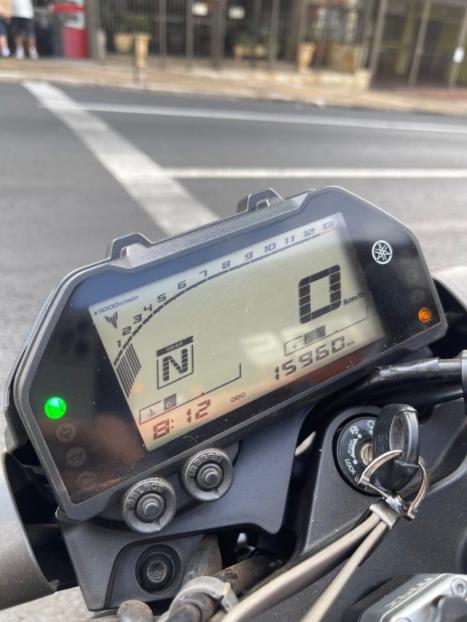 YAMAHA MT-03 300 ABS, Foto 4
