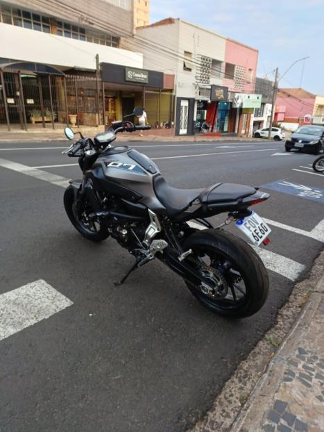 YAMAHA MT-07 700 ABS, Foto 6
