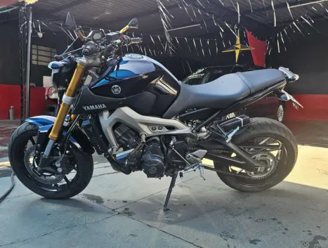 YAMAHA MT-09 850 ABS, Foto 3