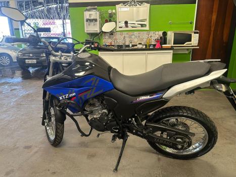 YAMAHA XTZ 250 LANDER, Foto 2