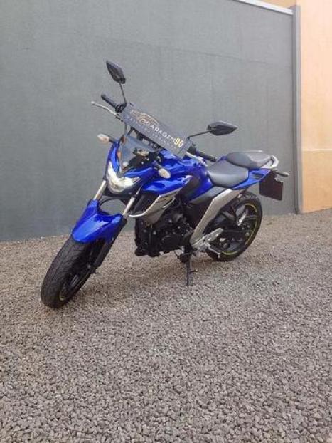 YAMAHA YS Fazer 250 , Foto 2