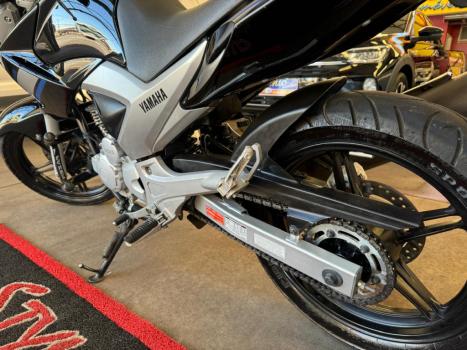 YAMAHA YS Fazer 250 LIMITED EDITION, Foto 4