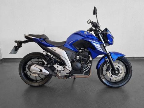 YAMAHA YS Fazer 250 LIMITED EDITION, Foto 1