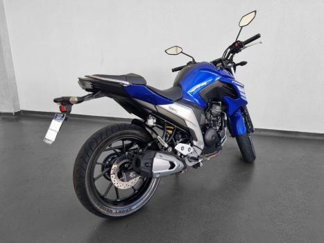 YAMAHA YS Fazer 250 LIMITED EDITION, Foto 3
