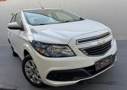 CHEVROLET Onix Hatch 1.4 4P FLEX LT AUTOMÁTICO CHEVROLET Onix Hatch 1.4 4P FLEX LT AUTOMÁTICO