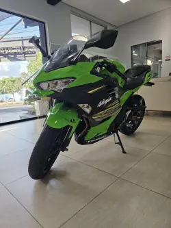 KAWASAKI Ninja 400 
