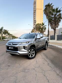 MITSUBISHI L 200 Triton 2.4 16V SPORT HPE 4X4 CABINE DUPLA TURBO DIESEL AUTOM�TICO
