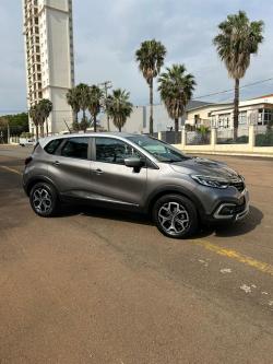 RENAULT Captur 1.3 16V 4P FLEX TCE ICONIC TURBO X-TRONIC AUTOM�TICO CVT