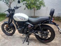 ROYAL ENFIELD Hunter 350 