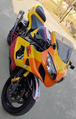 SUZUKI GSX-R 1000 