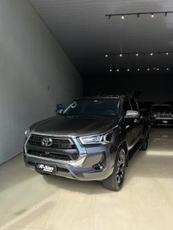 TOYOTA Hilux Caminhonete 2.8 16V SRX 4X4 TURBO DIESEL CABINE DUPLA AUTOM�TICO