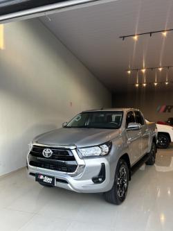 TOYOTA Hilux Caminhonete 2.7 16V 4P SRV FLEX 4X4  CABINE DUPLA AUTOM�TICO