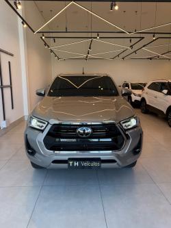 TOYOTA Hilux Caminhonete 2.8 16V SRX 4X4 TURBO DIESEL CABINE DUPLA AUTOM�TICO