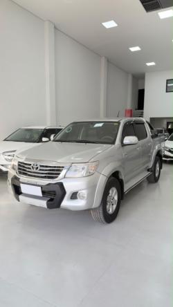 TOYOTA Hilux Caminhonete 2.7 16V 4P SRV FLEX 4X4  CABINE DUPLA AUTOM�TICO