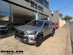 TOYOTA Hilux Caminhonete 2.8 16V SRX CONQUEST 4X4 TURBO DIESEL CABINE DUPLA AUTOMÁTICO