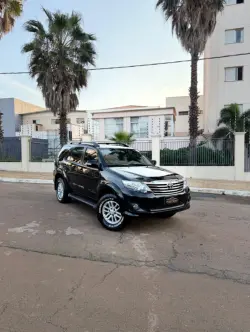 TOYOTA Hilux SW4 2.7 16V 4P SR AUTOM�TICO