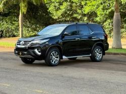 TOYOTA Hilux SW4 2.8 4P SRX 4X4 DIAMOND 7 LUGARES TURBO DIESEL AUTOM�TICO