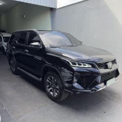 TOYOTA Hilux SW4 2.8 4P SRX 4X4 DIAMOND 7 LUGARES TURBO DIESEL AUTOM�TICO