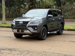 TOYOTA Hilux SW4 2.8 16V 4P SRX 4X4 7 LUGARES TURBO DIESEL AUTOMÁTICO