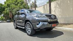 TOYOTA Hilux SW4 2.8 16V 4P SRX 4X4 7 LUGARES TURBO DIESEL AUTOMÁTICO