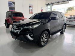 TOYOTA Hilux SW4 2.8 16V 4P SRX 4X4 7 LUGARES TURBO DIESEL AUTOMÁTICO
