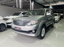 TOYOTA Hilux SW4 3.0 16V 4P SRV 4X4 7 LUGARES TURBO DIESEL AUTOMTICO