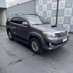 TOYOTA Hilux SW4 3.0 16V 4P SRV 4X4 7 LUGARES TURBO DIESEL AUTOM�TICO