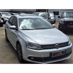 VOLKSWAGEN Jetta 2.0 4P FLEX COMFORTLINE TIPTRONIC AUTOM�TICO