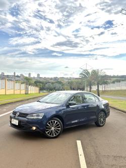 VOLKSWAGEN Jetta 2.0 4P COMFORTLINE TIPTRONIC AUTOM�TICO