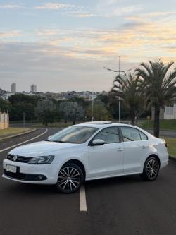 VOLKSWAGEN Jetta 2.0 4P TSI HIGHLINE 211 CV AUTOM�TICO