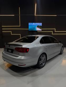 VOLKSWAGEN Jetta 2.0 4P TSI HIGHLINE 211 CV AUTOM�TICO