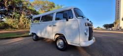 VOLKSWAGEN Kombi 1.4 FLEX STD 9 LUGARES