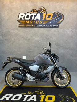 YAMAHA FZ 15 Fazer ABS