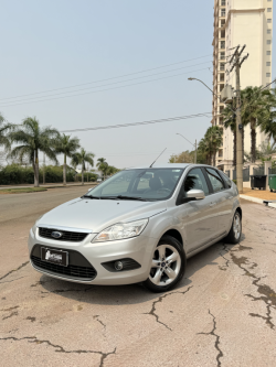 FORD Focus Hatch 2.0 16V 4P GHIA