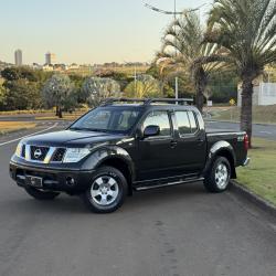 NISSAN Frontier 2.5 SE 4X4 TURBO DIESEL CABINE DUPLA