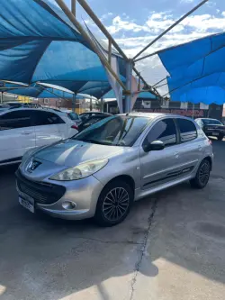 PEUGEOT 207 Hatch 1.4 4P XR FLEX